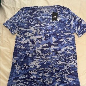 Men’s under Armour size large